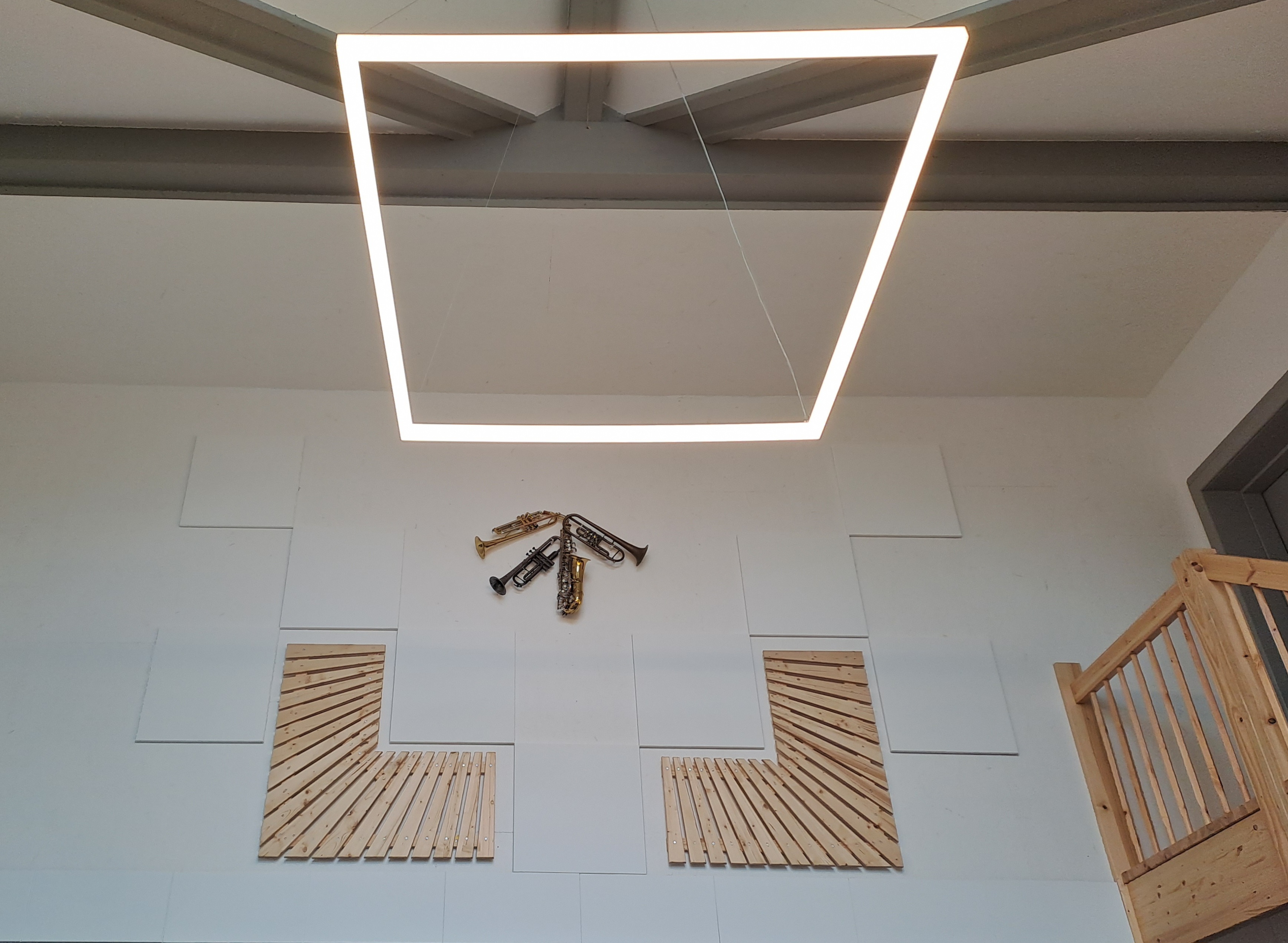 TheQ LED-Leuchten in einem Foyer mit hoher Raumwirkung