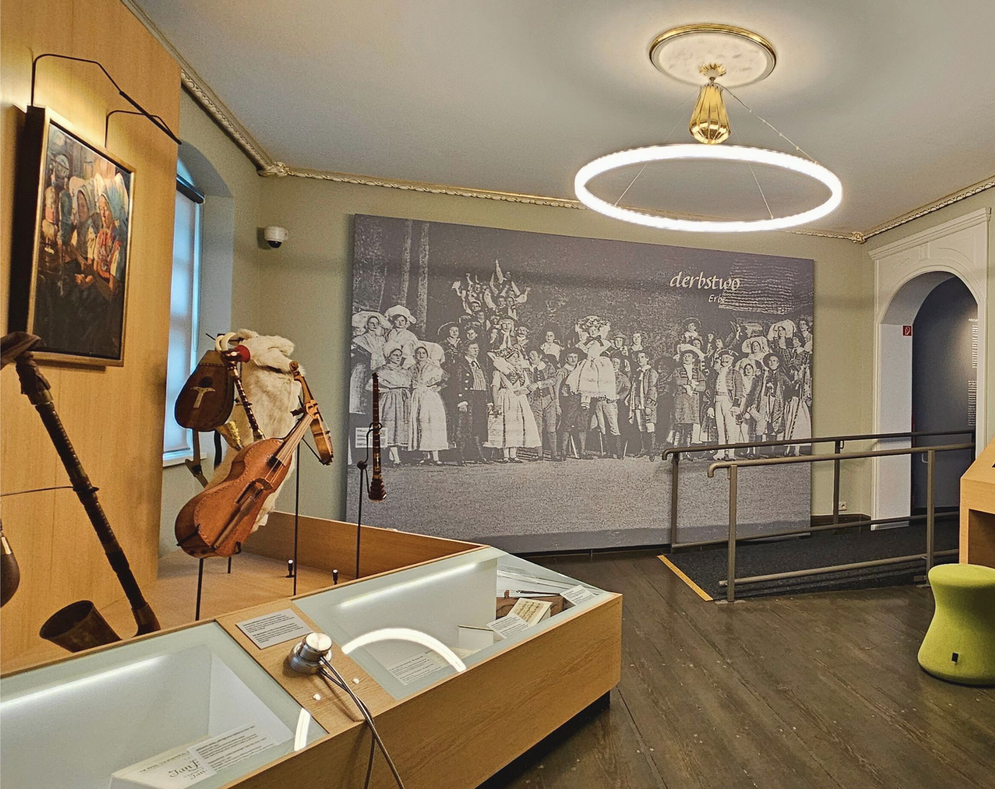 LED Ringleuchte TheO wendisches Museum Cottbus Buehnenraum